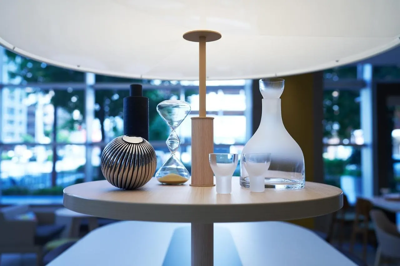 Holiday Inn & Suites Shin Osaka By Ihg Отель