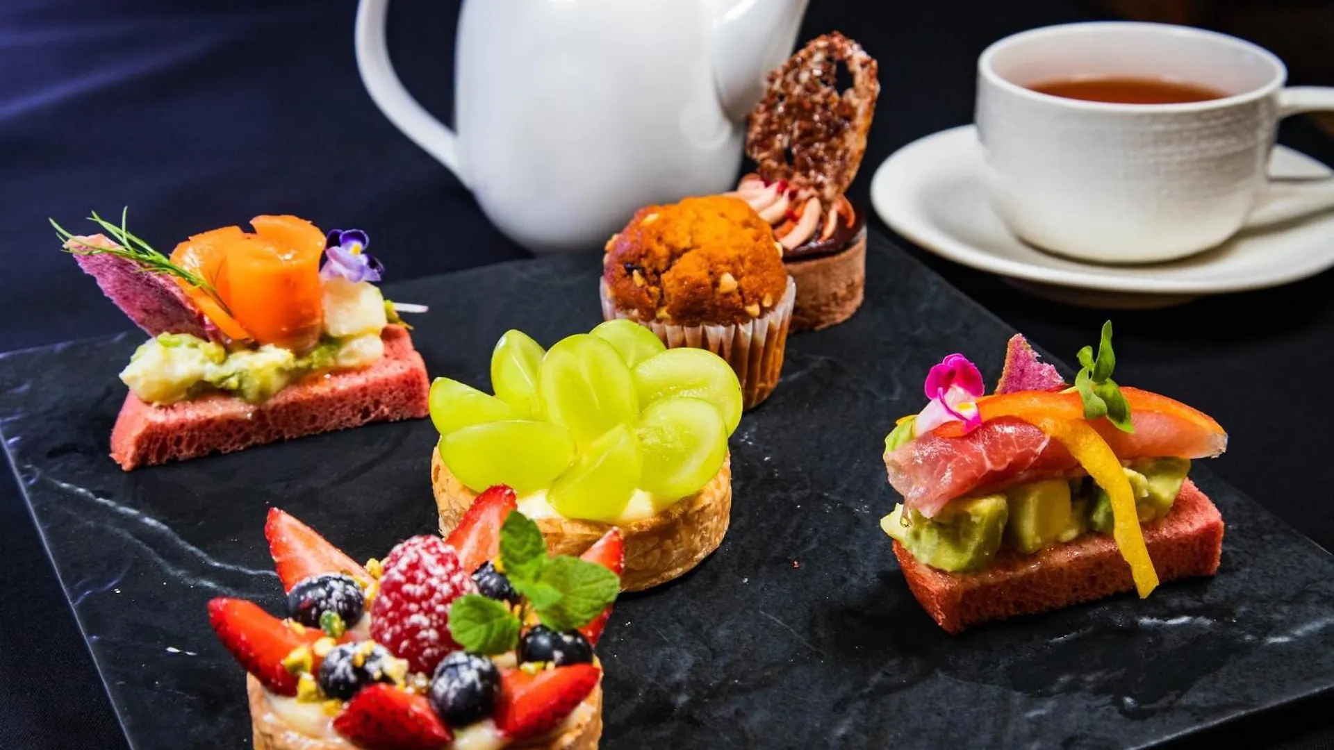 Отель Holiday Inn & Suites Shin Osaka By Ihg
