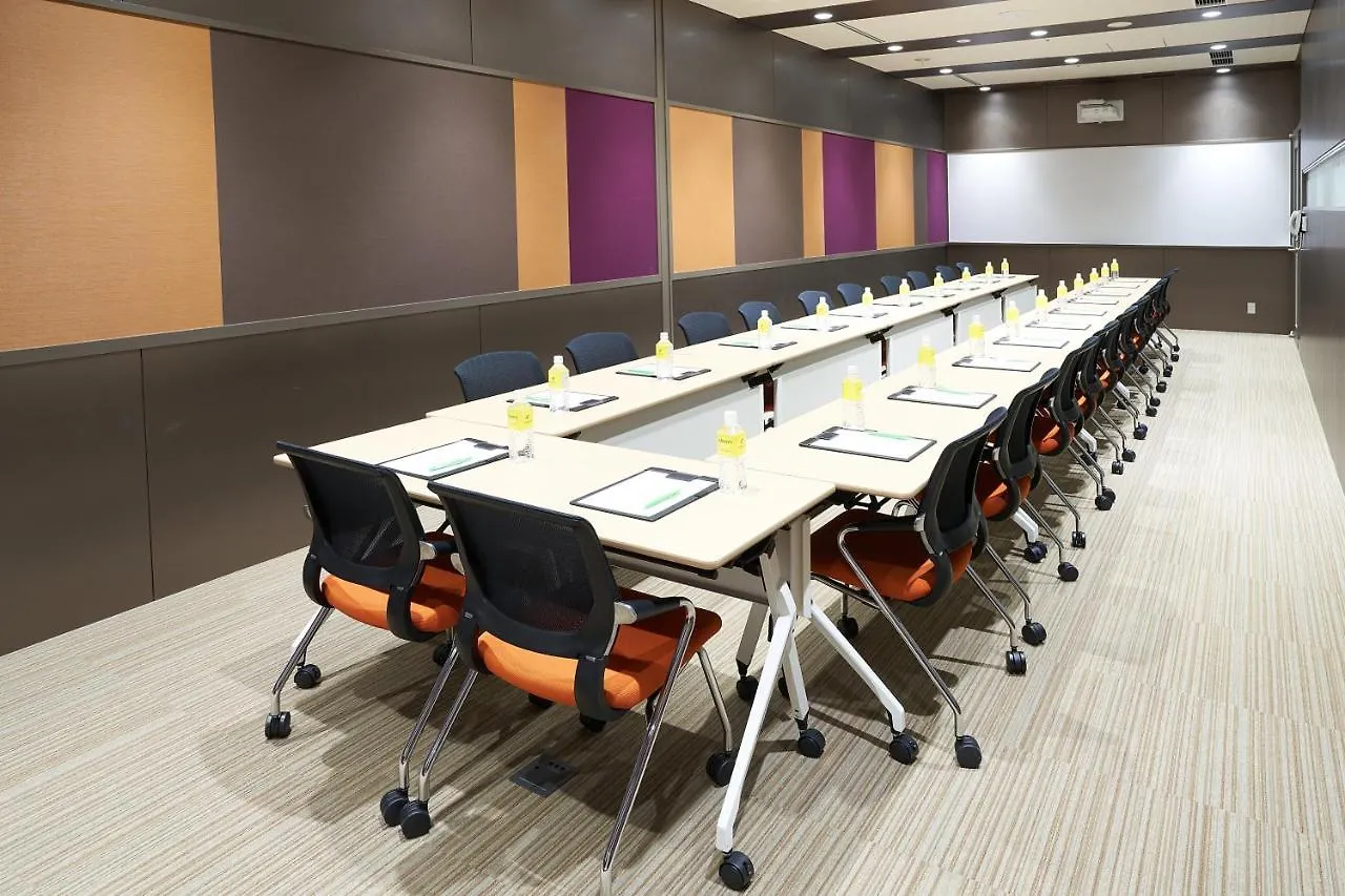 Holiday Inn & Suites Shin Osaka By Ihg Hotel