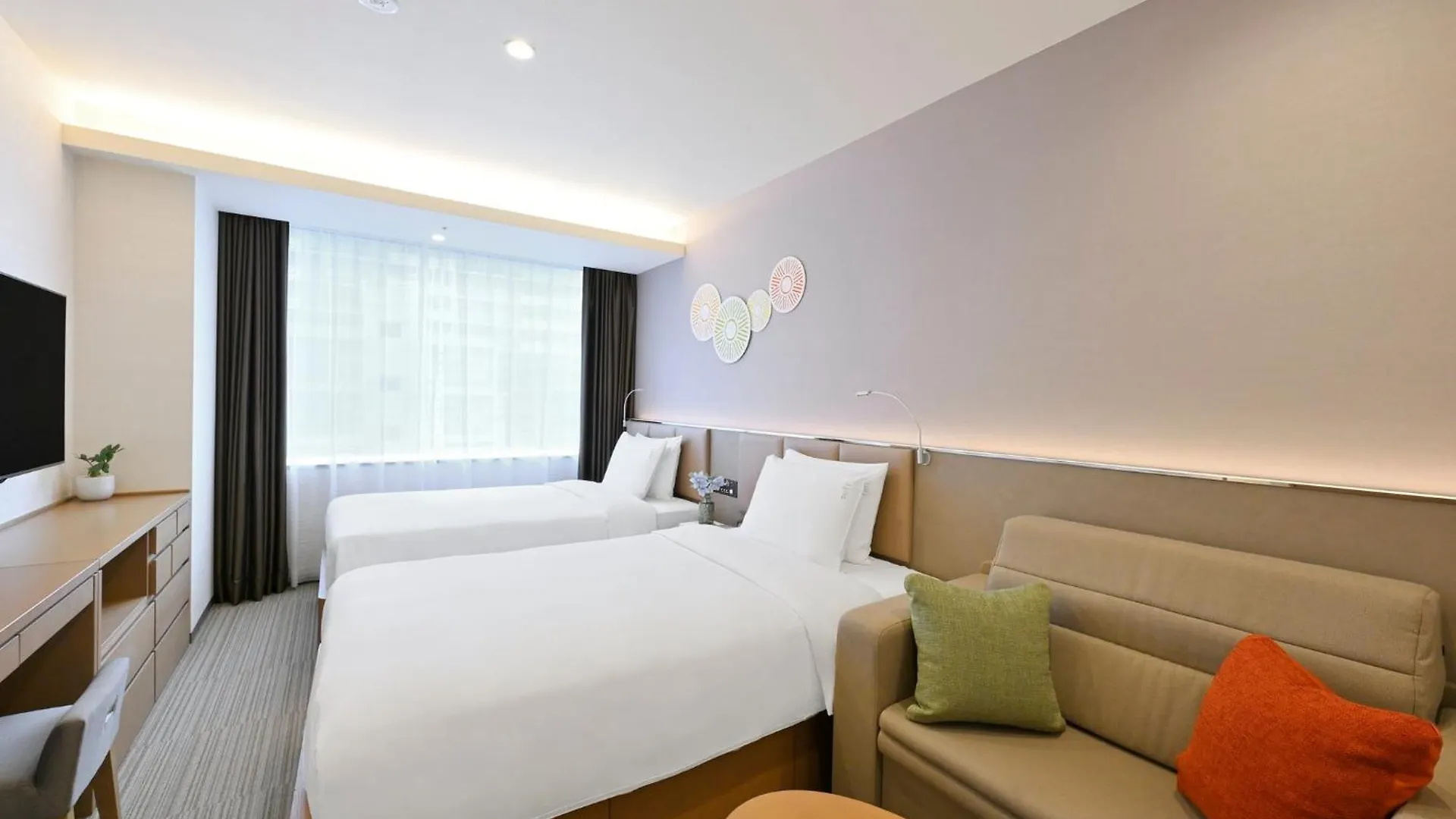 Holiday Inn & Suites Shin Osaka By Ihg Hotel